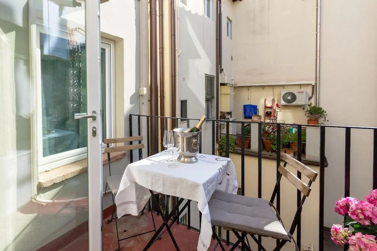 Lovely Apartment Florence